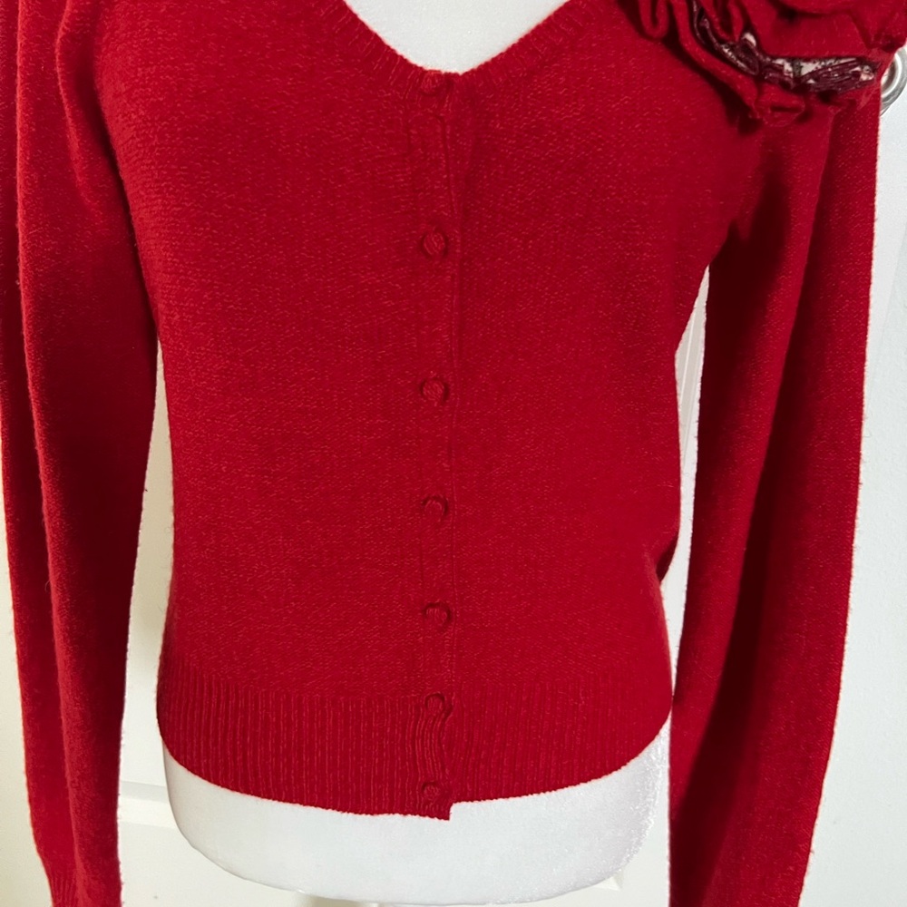 EUC Anthropologie Sleeping on Snow Red Flower Cardigan Medium - Picture 5 of 11